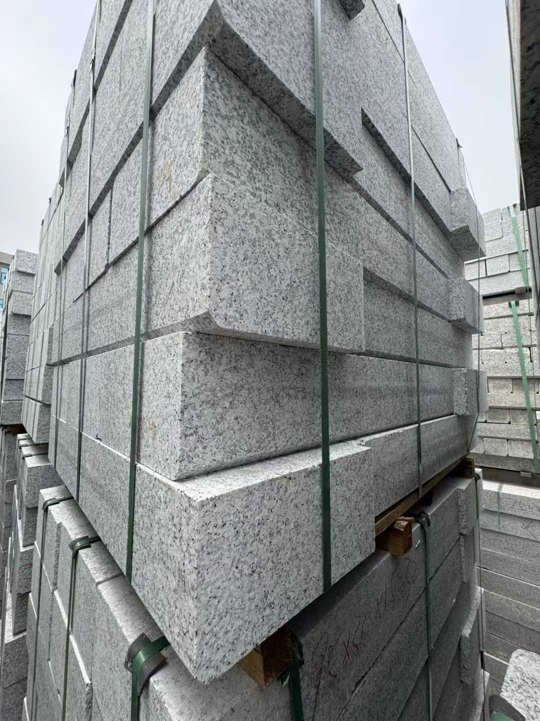 汕头芝麻白路牙石 马路牙子