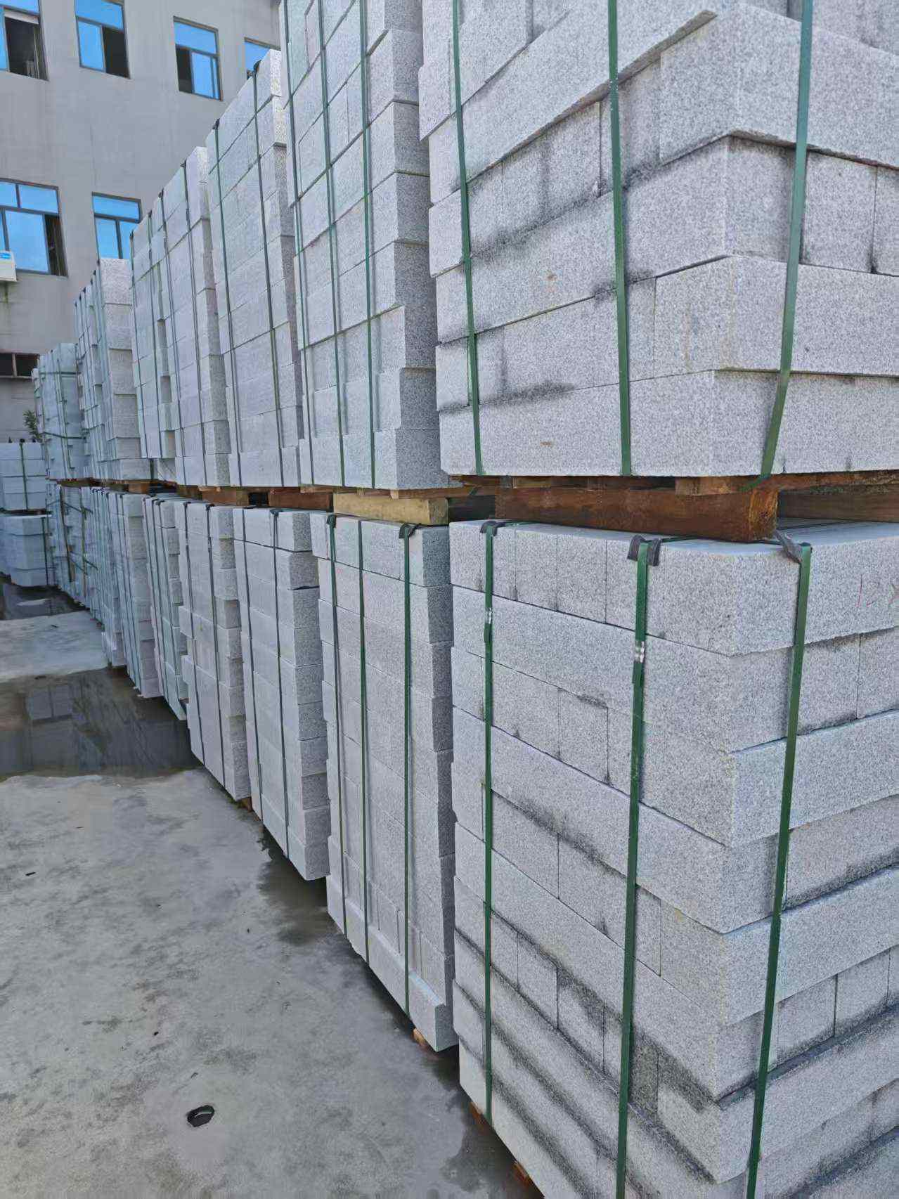 汕头芝麻白路牙石，路侧石