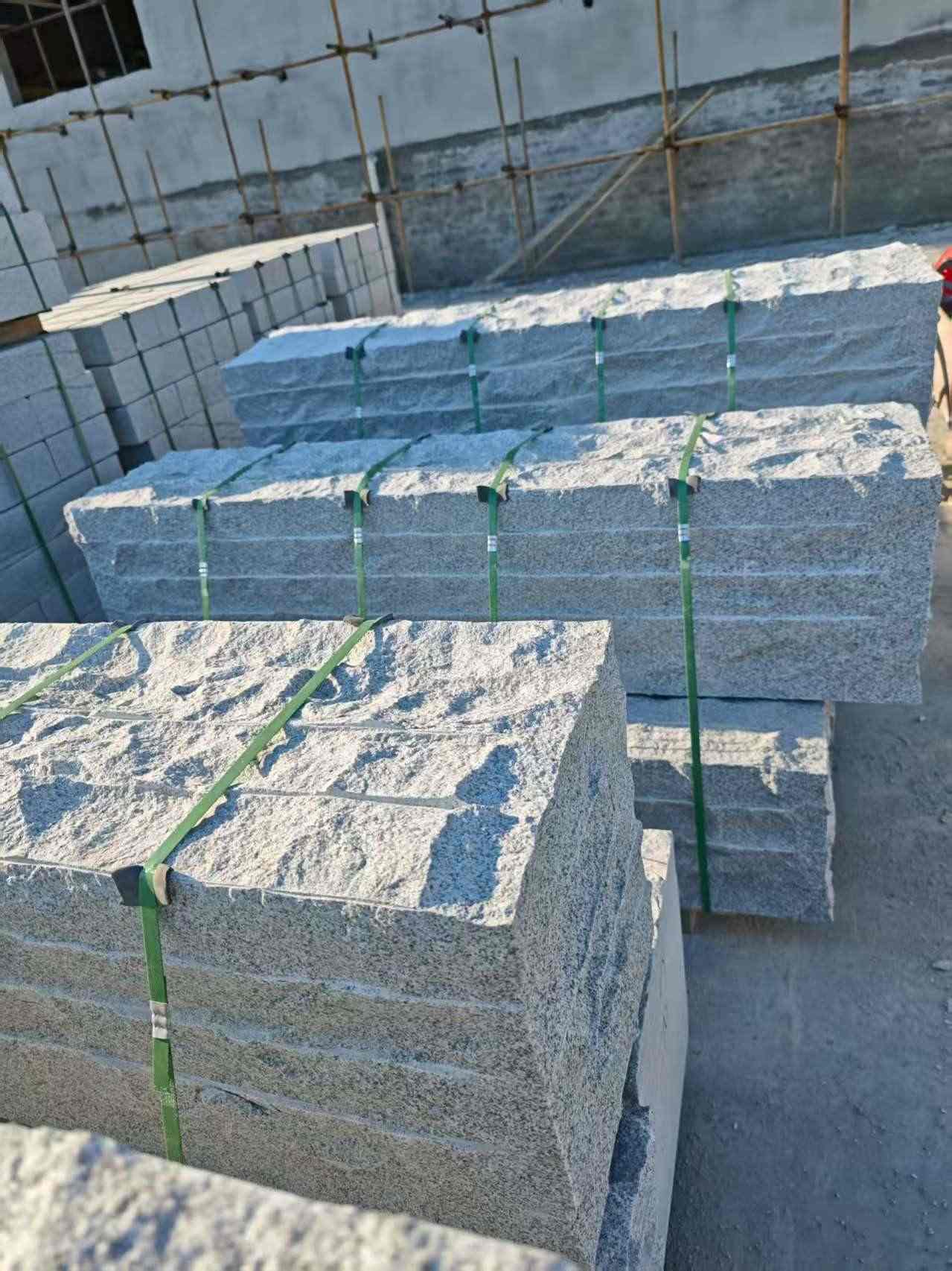 汕头芝麻白自然面整石 坐凳