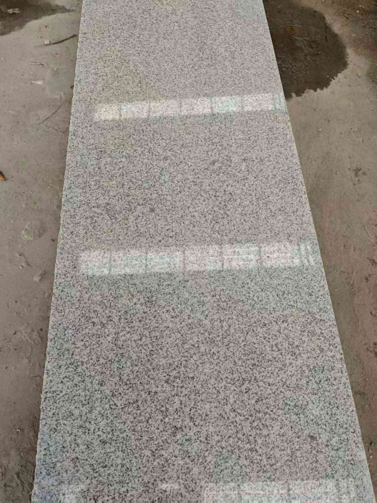 汕头芝麻白光面毛板